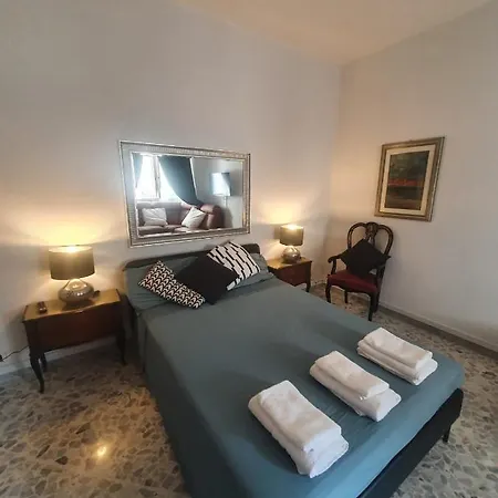 Appartement Intero 4 Da Letto 3 Bagni 12 Posti Letto Cado Dalle Nubi Bari
