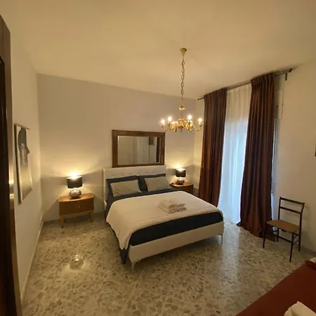 Appartement Intero 4 Da Letto 3 Bagni 12 Posti Letto Cado Dalle Nubi *